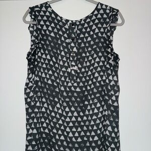 LOFT Black and White Ruffled Sleeveless Blouse